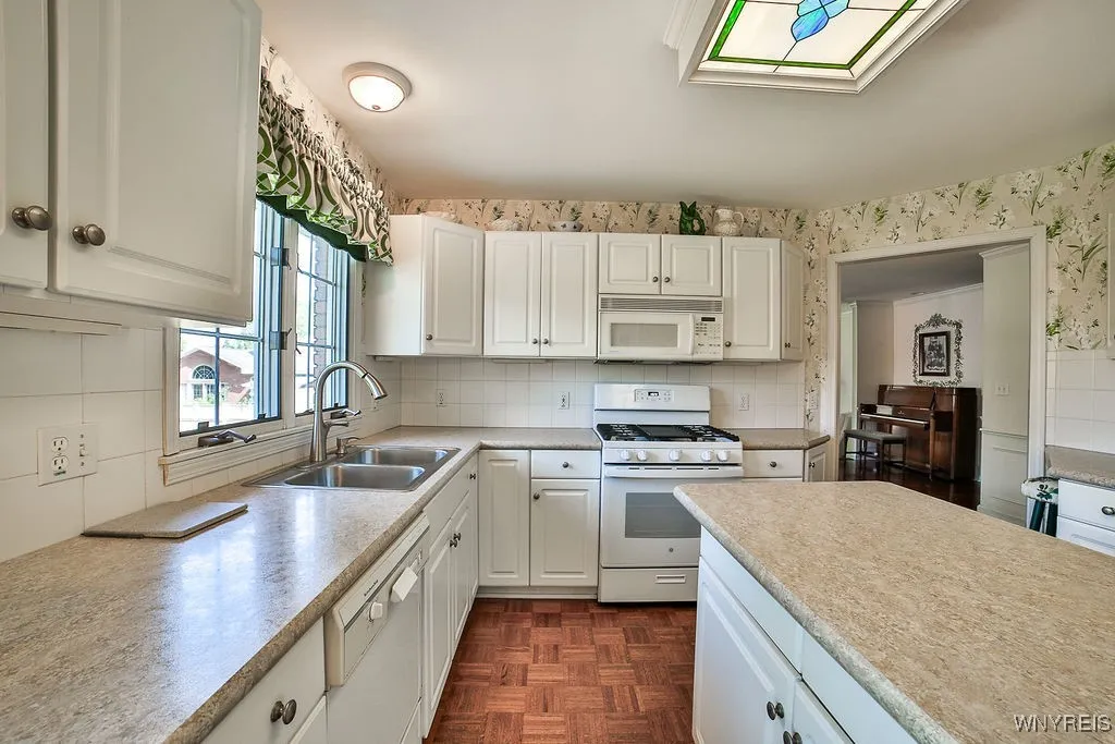 59 Hampton Hill Dr, Amherst, New York 14221, Amherst, New York 14221, 2 Bedrooms Bedrooms, 5 Rooms Rooms,2 BathroomsBathrooms,Residential,Closed,59 Hampton Hill Dr, Amherst, New York 14221,0,B1629787