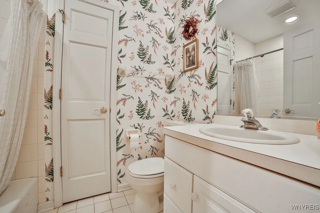 59 Hampton Hill Dr, Amherst, New York 14221, Amherst, New York 14221, 2 Bedrooms Bedrooms, 5 Rooms Rooms,2 BathroomsBathrooms,Residential,Closed,59 Hampton Hill Dr, Amherst, New York 14221,0,B1629787