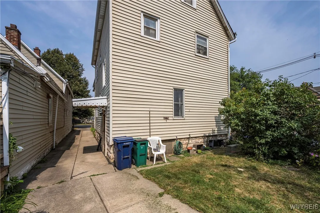 43 Fillmore Avenue, Buffalo, New York 14210, Buffalo, New York 14210, 6 Bedrooms Bedrooms, ,2 BathroomsBathrooms,Residential,Closed,43 Fillmore Avenue, Buffalo, New York 14210,0,B1629301