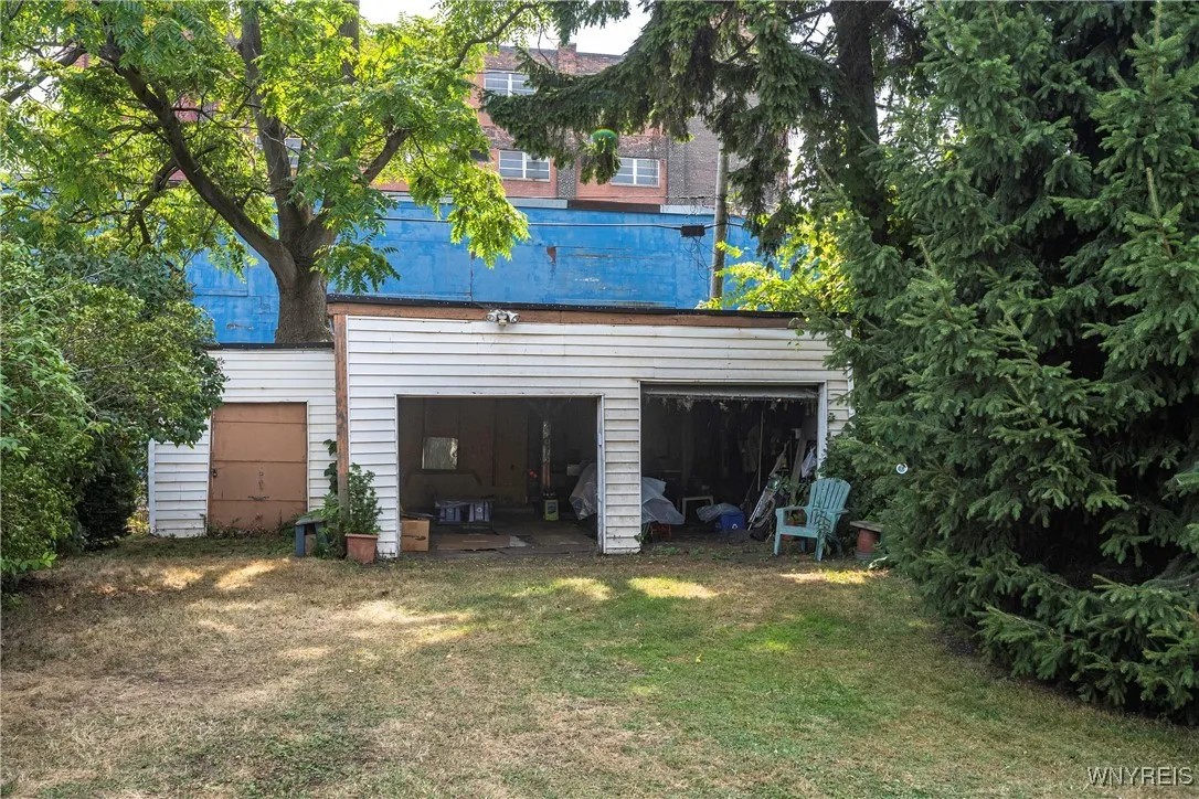 43 Fillmore Avenue, Buffalo, New York 14210, Buffalo, New York 14210, 6 Bedrooms Bedrooms, ,2 BathroomsBathrooms,Residential,Closed,43 Fillmore Avenue, Buffalo, New York 14210,0,B1629301