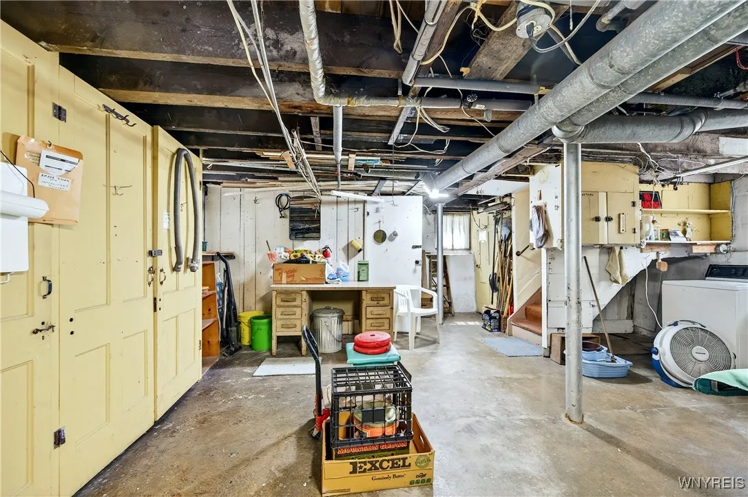 43 Fillmore Avenue, Buffalo, New York 14210, Buffalo, New York 14210, 6 Bedrooms Bedrooms, ,2 BathroomsBathrooms,Residential,Closed,43 Fillmore Avenue, Buffalo, New York 14210,0,B1629301