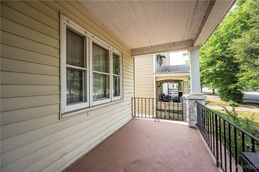 43 Fillmore Avenue, Buffalo, New York 14210, Buffalo, New York 14210, 6 Bedrooms Bedrooms, ,2 BathroomsBathrooms,Residential,Closed,43 Fillmore Avenue, Buffalo, New York 14210,0,B1629301