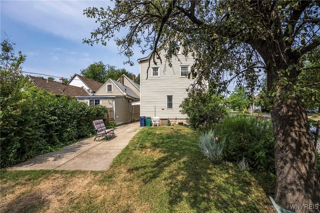 43 Fillmore Avenue, Buffalo, New York 14210, Buffalo, New York 14210, 6 Bedrooms Bedrooms, ,2 BathroomsBathrooms,Residential,Closed,43 Fillmore Avenue, Buffalo, New York 14210,0,B1629301