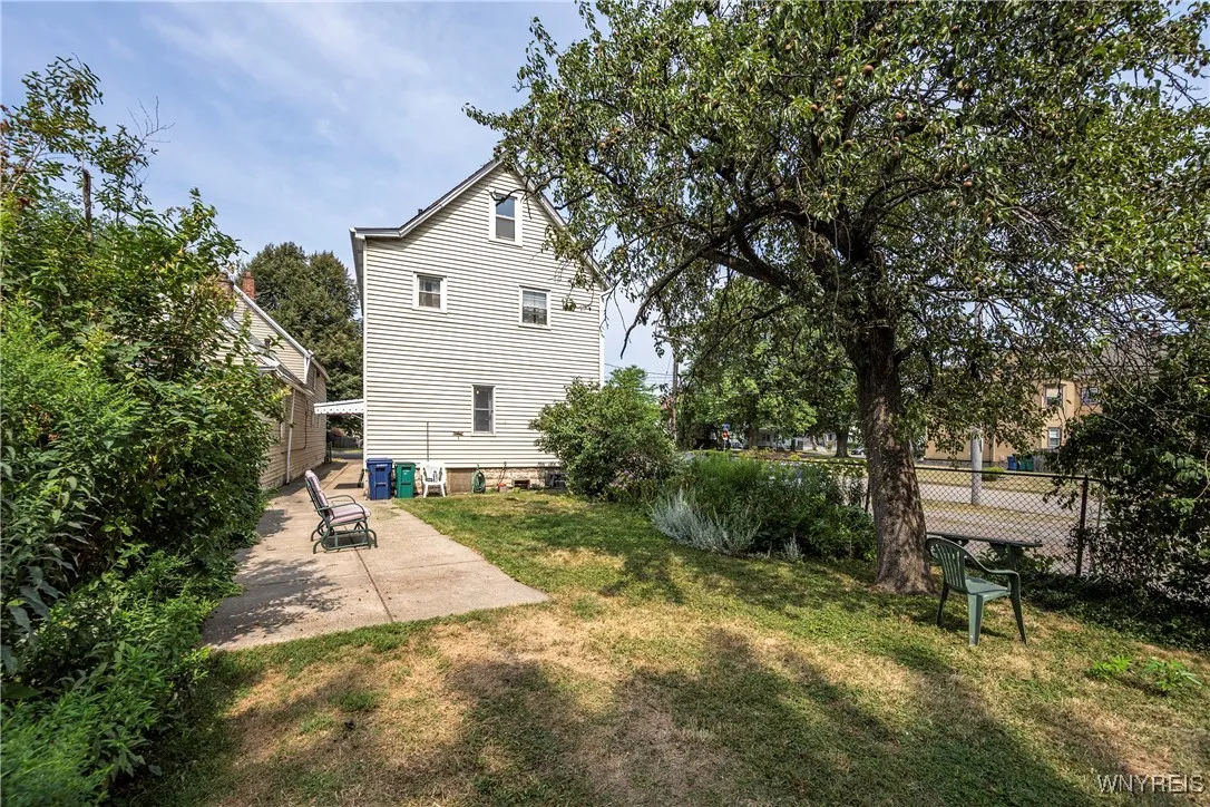 43 Fillmore Avenue, Buffalo, New York 14210, Buffalo, New York 14210, 6 Bedrooms Bedrooms, ,2 BathroomsBathrooms,Residential,Closed,43 Fillmore Avenue, Buffalo, New York 14210,0,B1629301