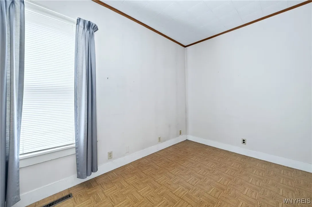 43 Fillmore Avenue, Buffalo, New York 14210, Buffalo, New York 14210, 6 Bedrooms Bedrooms, ,2 BathroomsBathrooms,Residential,Closed,43 Fillmore Avenue, Buffalo, New York 14210,0,B1629301