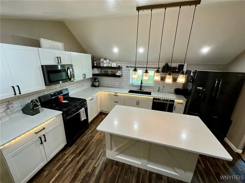 471 Hillside Avenue, Orchard Park, New York 14127, Orchard Park, New York 14127, 3 Bedrooms Bedrooms, 8 Rooms Rooms,1 BathroomBathrooms,Residential,For Sale,471 Hillside Avenue, Orchard Park, New York 14127,B1630347