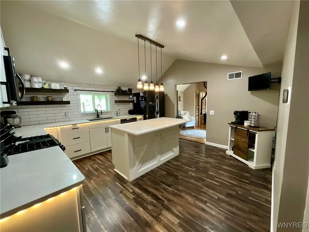 471 Hillside Avenue, Orchard Park, New York 14127, Orchard Park, New York 14127, 3 Bedrooms Bedrooms, 8 Rooms Rooms,1 BathroomBathrooms,Residential,For Sale,471 Hillside Avenue, Orchard Park, New York 14127,B1630347
