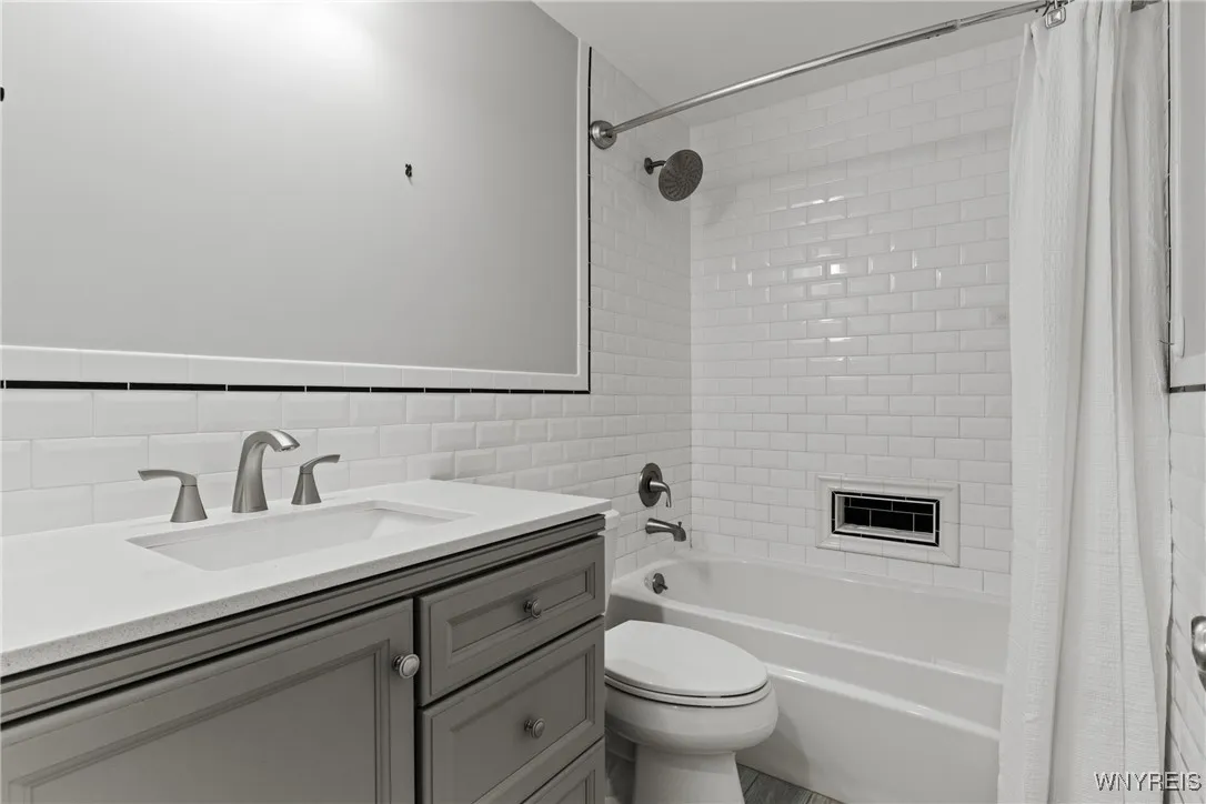 1158 Indian Church Road, West Seneca, New York 142, West Seneca, New York 14224, 2 Bedrooms Bedrooms, 5 Rooms Rooms,1 BathroomBathrooms,Residential,Closed,1158 Indian Church Road, West Seneca, New York 142,0,B1629571