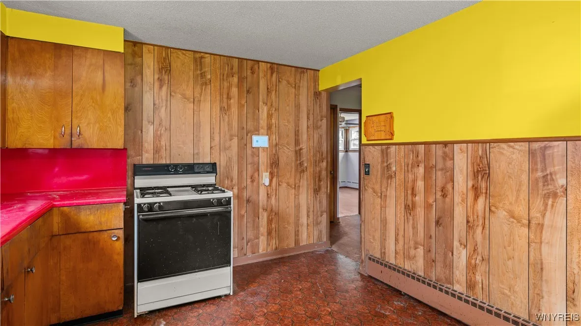 47 Thorndale Avenue, West Seneca, New York 14224, West Seneca, New York 14224, 4 Bedrooms Bedrooms, 6 Rooms Rooms,1 BathroomBathrooms,Residential,For Sale,47 Thorndale Avenue, West Seneca, New York 14224,B1630193
