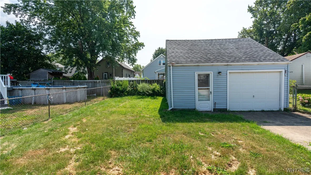 47 Thorndale Avenue, West Seneca, New York 14224, West Seneca, New York 14224, 4 Bedrooms Bedrooms, 6 Rooms Rooms,1 BathroomBathrooms,Residential,For Sale,47 Thorndale Avenue, West Seneca, New York 14224,B1630193