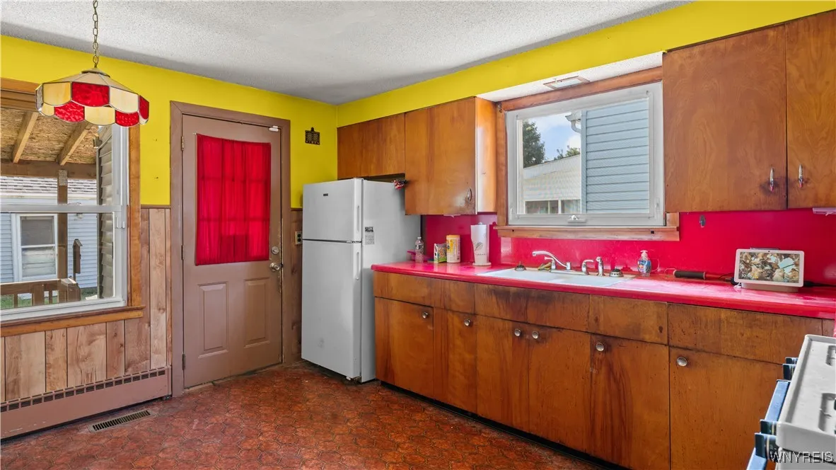 Bright kitchen