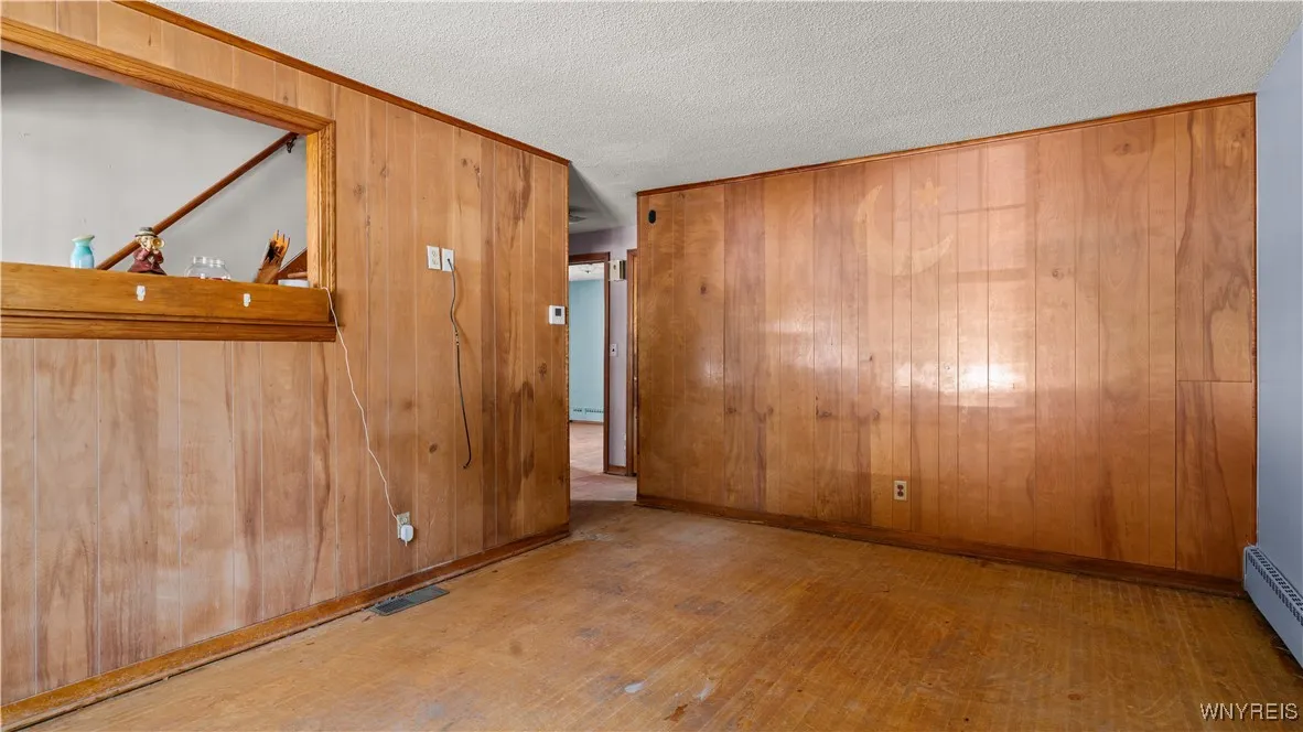 47 Thorndale Avenue, West Seneca, New York 14224, West Seneca, New York 14224, 4 Bedrooms Bedrooms, 6 Rooms Rooms,1 BathroomBathrooms,Residential,For Sale,47 Thorndale Avenue, West Seneca, New York 14224,B1630193