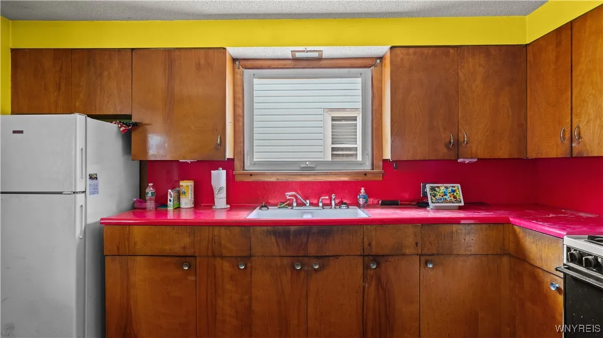 47 Thorndale Avenue, West Seneca, New York 14224, West Seneca, New York 14224, 4 Bedrooms Bedrooms, 6 Rooms Rooms,1 BathroomBathrooms,Residential,For Sale,47 Thorndale Avenue, West Seneca, New York 14224,B1630193