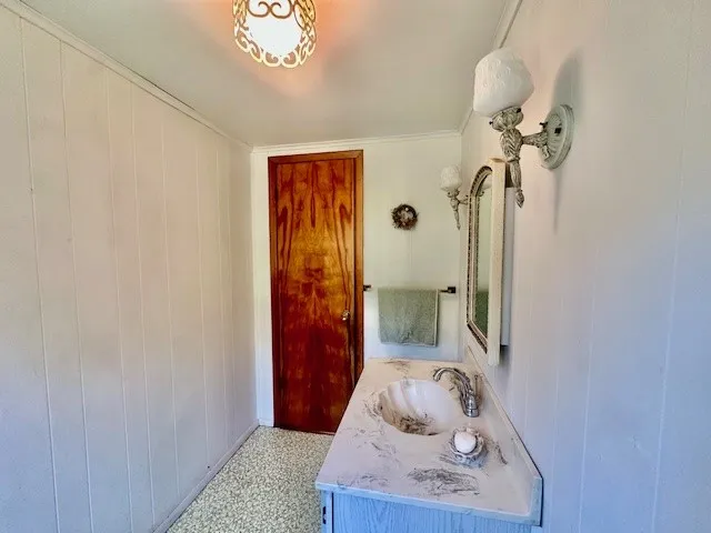 7459 Potter Road, Throop, New York 13021, Throop, New York 13021, 5 Bedrooms Bedrooms, 7 Rooms Rooms,1 BathroomBathrooms,Residential,Closed,7459 Potter Road, Throop, New York 13021,0,R1617209