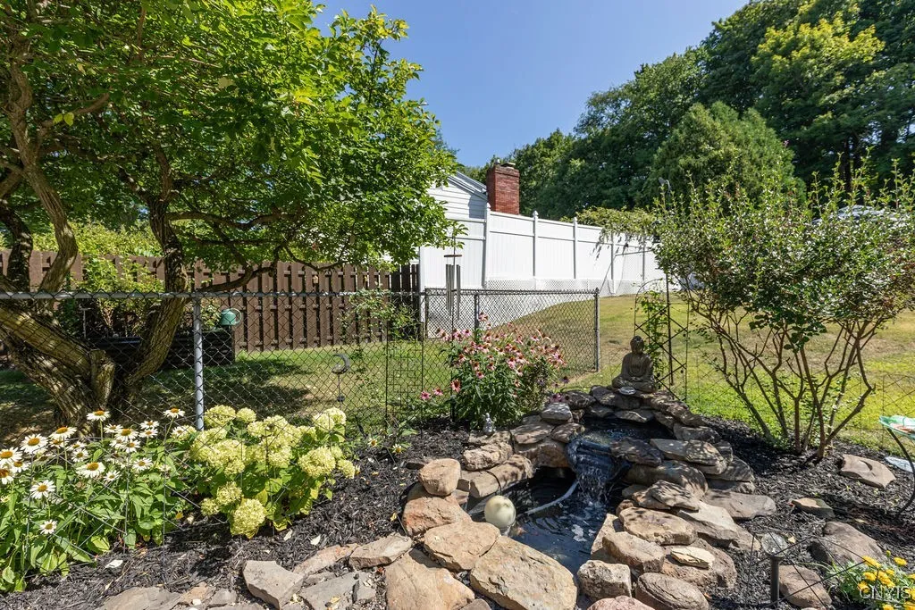 100 Shady Lane, Manlius, New York 13066, Manlius, New York 13066, 3 Bedrooms Bedrooms, 8 Rooms Rooms,2 BathroomsBathrooms,Residential,Closed,100 Shady Lane, Manlius, New York 13066,0,S1629858