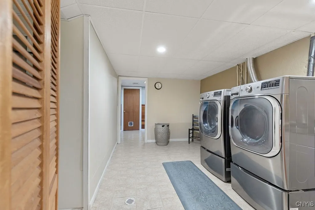 100 Shady Lane, Manlius, New York 13066, Manlius, New York 13066, 3 Bedrooms Bedrooms, 8 Rooms Rooms,2 BathroomsBathrooms,Residential,Closed,100 Shady Lane, Manlius, New York 13066,0,S1629858