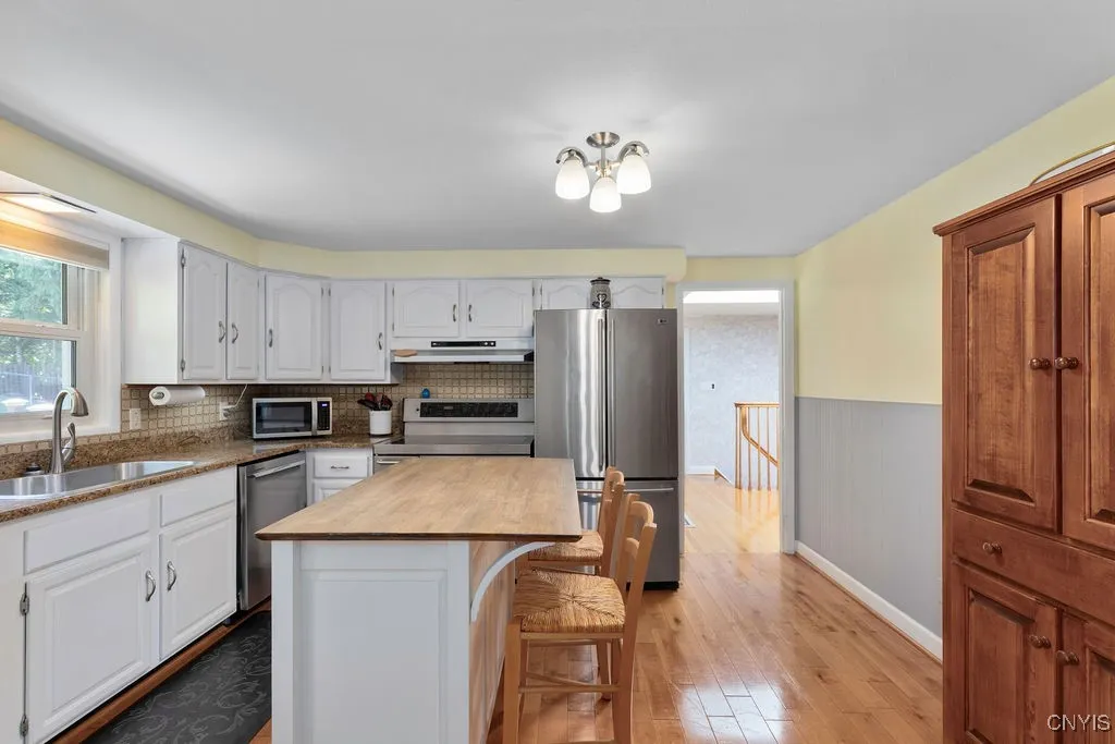 100 Shady Lane, Manlius, New York 13066, Manlius, New York 13066, 3 Bedrooms Bedrooms, 8 Rooms Rooms,2 BathroomsBathrooms,Residential,Closed,100 Shady Lane, Manlius, New York 13066,0,S1629858