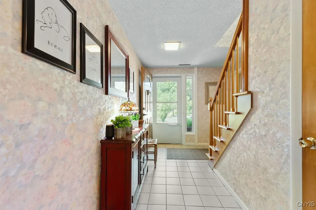 100 Shady Lane, Manlius, New York 13066, Manlius, New York 13066, 3 Bedrooms Bedrooms, 8 Rooms Rooms,2 BathroomsBathrooms,Residential,Closed,100 Shady Lane, Manlius, New York 13066,0,S1629858