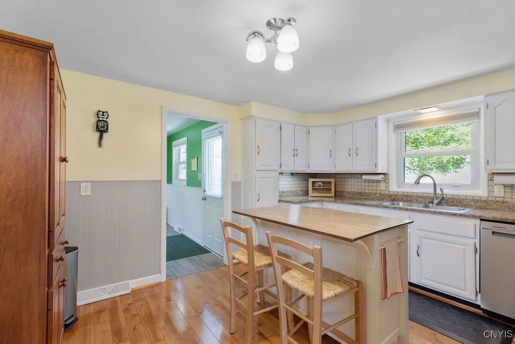 100 Shady Lane, Manlius, New York 13066, Manlius, New York 13066, 3 Bedrooms Bedrooms, 8 Rooms Rooms,2 BathroomsBathrooms,Residential,Closed,100 Shady Lane, Manlius, New York 13066,0,S1629858