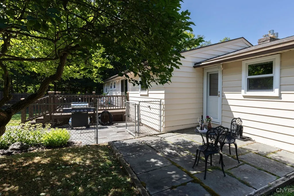 100 Shady Lane, Manlius, New York 13066, Manlius, New York 13066, 3 Bedrooms Bedrooms, 8 Rooms Rooms,2 BathroomsBathrooms,Residential,Closed,100 Shady Lane, Manlius, New York 13066,0,S1629858