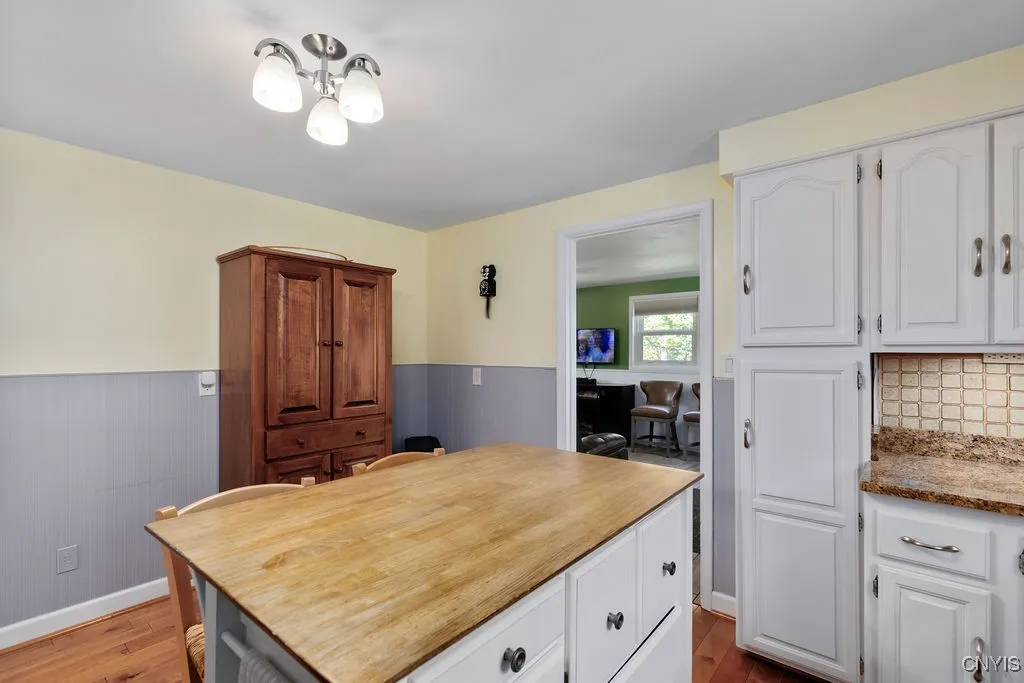 100 Shady Lane, Manlius, New York 13066, Manlius, New York 13066, 3 Bedrooms Bedrooms, 8 Rooms Rooms,2 BathroomsBathrooms,Residential,Closed,100 Shady Lane, Manlius, New York 13066,0,S1629858