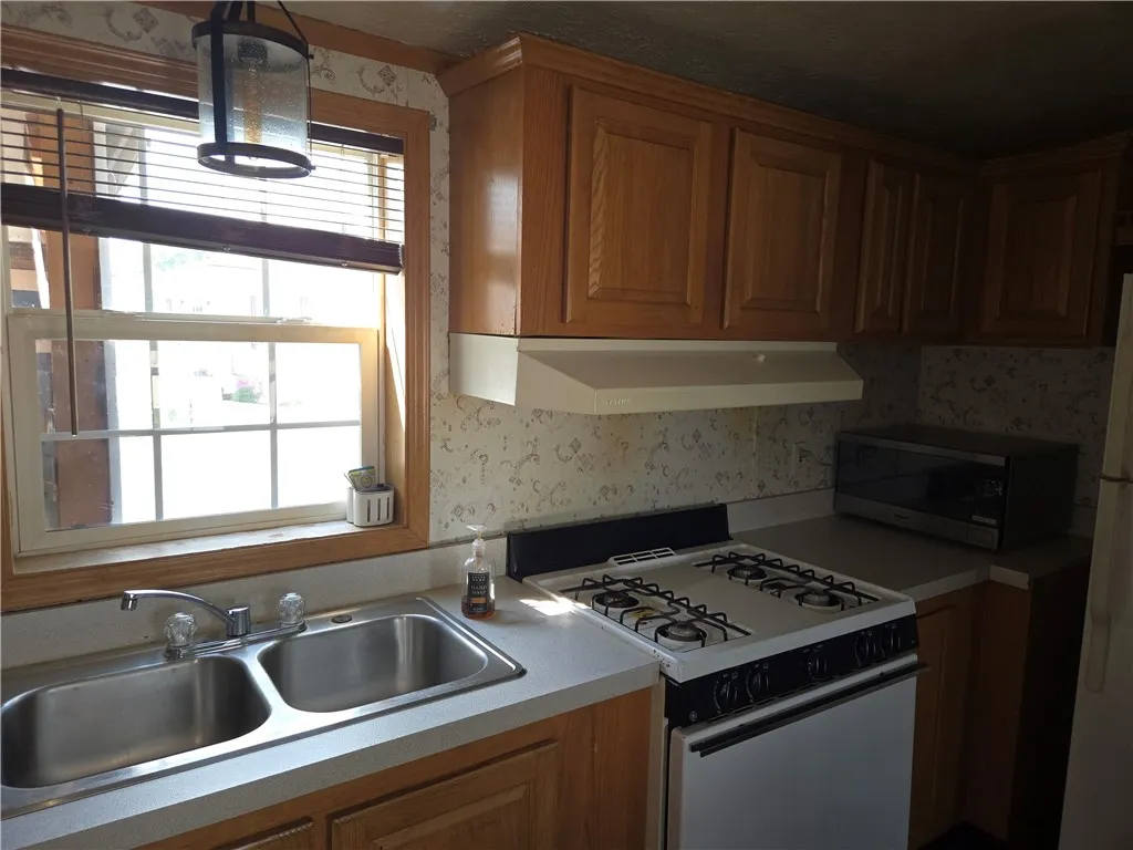 1190 County Road 66, Hornell, New York 14843, Hornell, New York 14843, 2 Bedrooms Bedrooms, 4 Rooms Rooms,1 BathroomBathrooms,Residential,Closed,1190 County Road 66, Hornell, New York 14843,0,R1626671