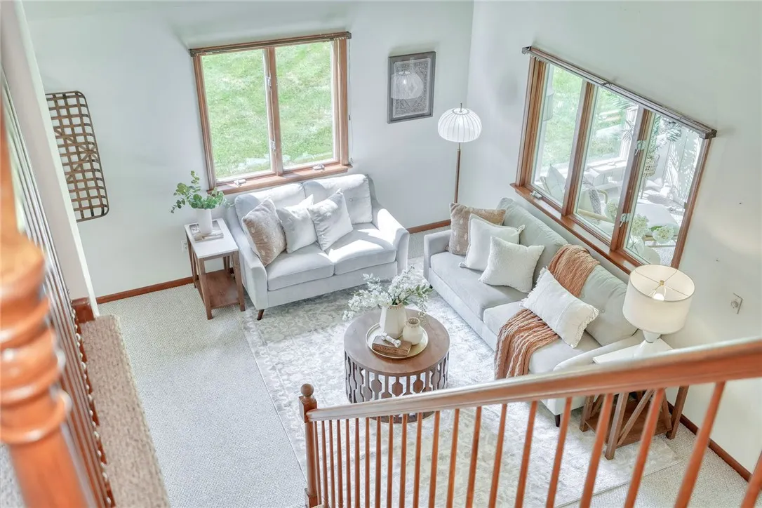 loft overlooking the family room!