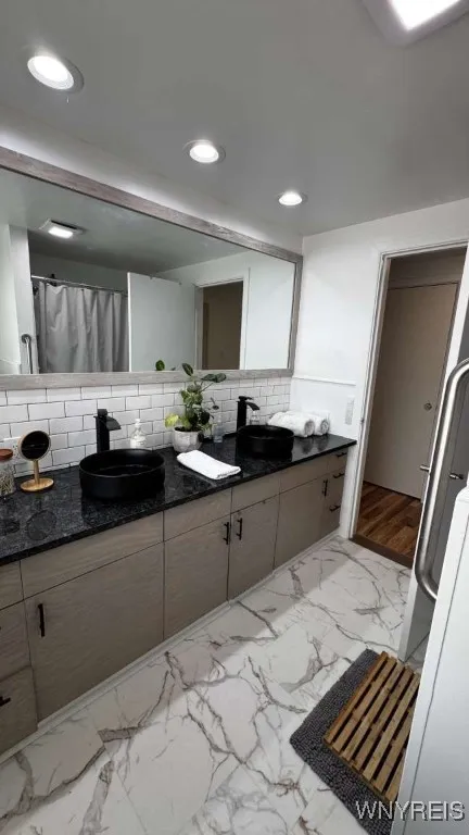 80 Edge Park Avenue, Buffalo, New York 14216, Buffalo, New York 14216, 3 Bedrooms Bedrooms, 9 Rooms Rooms,2 BathroomsBathrooms,Residential,Closed,80 Edge Park Avenue, Buffalo, New York 14216,0,B1630439