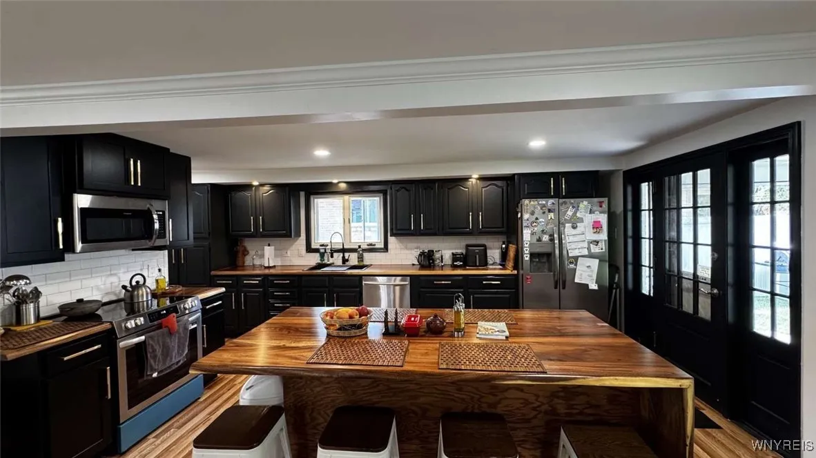 80 Edge Park Avenue, Buffalo, New York 14216, Buffalo, New York 14216, 3 Bedrooms Bedrooms, 9 Rooms Rooms,2 BathroomsBathrooms,Residential,Closed,80 Edge Park Avenue, Buffalo, New York 14216,0,B1630439