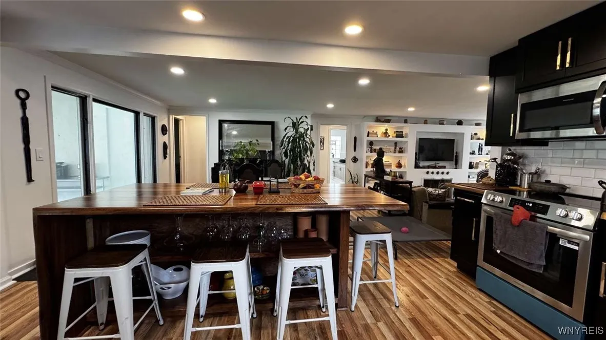 80 Edge Park Avenue, Buffalo, New York 14216, Buffalo, New York 14216, 3 Bedrooms Bedrooms, 9 Rooms Rooms,2 BathroomsBathrooms,Residential,Closed,80 Edge Park Avenue, Buffalo, New York 14216,0,B1630439