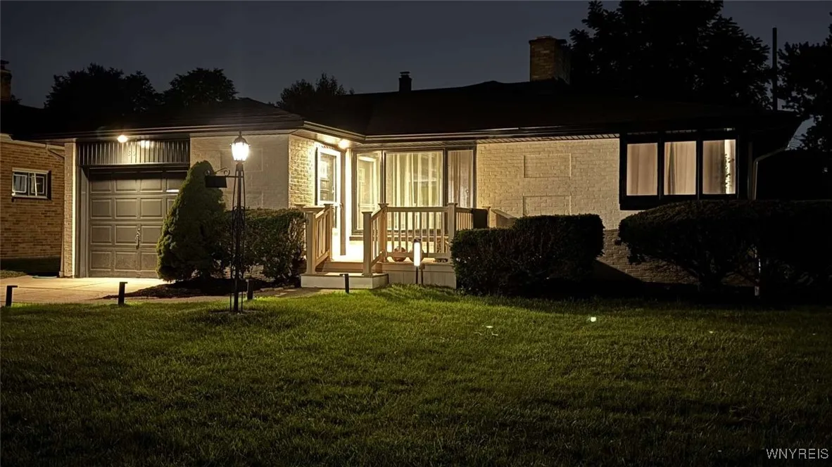 80 Edge Park Avenue, Buffalo, New York 14216, Buffalo, New York 14216, 3 Bedrooms Bedrooms, 9 Rooms Rooms,2 BathroomsBathrooms,Residential,Closed,80 Edge Park Avenue, Buffalo, New York 14216,0,B1630439
