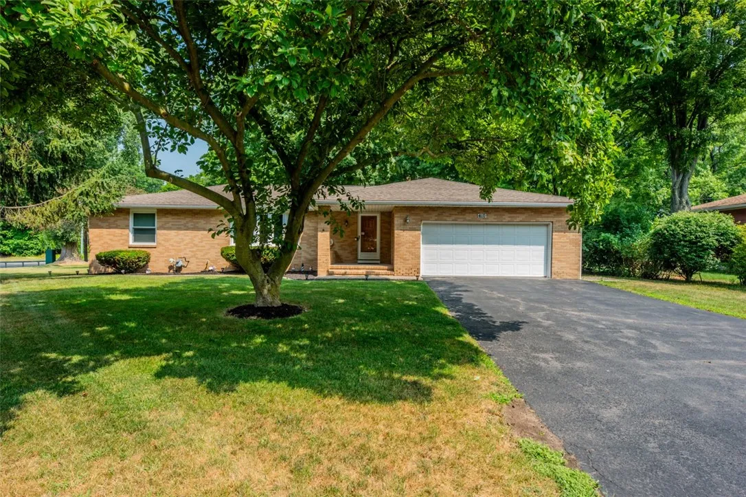 410 Thomar Drive, Webster, New York 14580, Webster, New York 14580, 3 Bedrooms Bedrooms, 5 Rooms Rooms,1 BathroomBathrooms,Residential,Closed,410 Thomar Drive, Webster, New York 14580,0,R1630106
