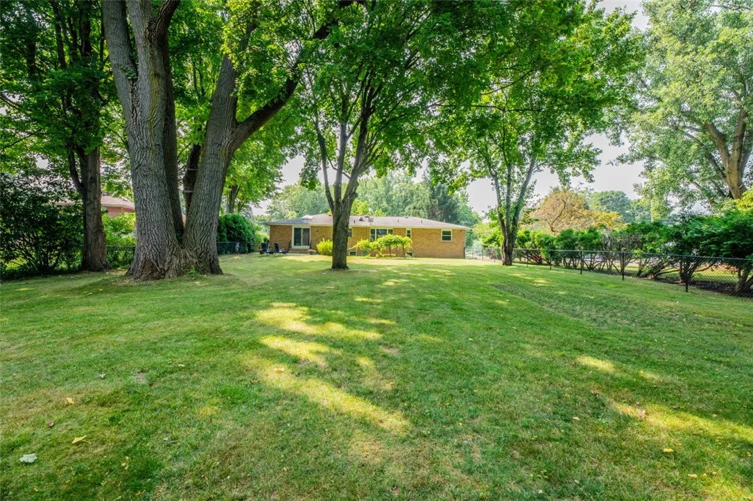 410 Thomar Drive, Webster, New York 14580, Webster, New York 14580, 3 Bedrooms Bedrooms, 5 Rooms Rooms,1 BathroomBathrooms,Residential,Closed,410 Thomar Drive, Webster, New York 14580,0,R1630106