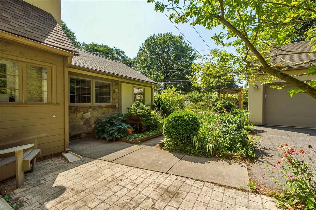 239 Avalon Drive, Brighton, New York 14618, Brighton, New York 14618, 3 Bedrooms Bedrooms, 8 Rooms Rooms,2 BathroomsBathrooms,Residential,Closed,239 Avalon Drive, Brighton, New York 14618,0,R1630452