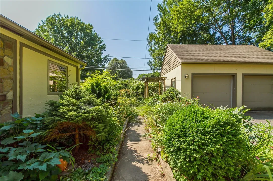 239 Avalon Drive, Brighton, New York 14618, Brighton, New York 14618, 3 Bedrooms Bedrooms, 8 Rooms Rooms,2 BathroomsBathrooms,Residential,Closed,239 Avalon Drive, Brighton, New York 14618,0,R1630452