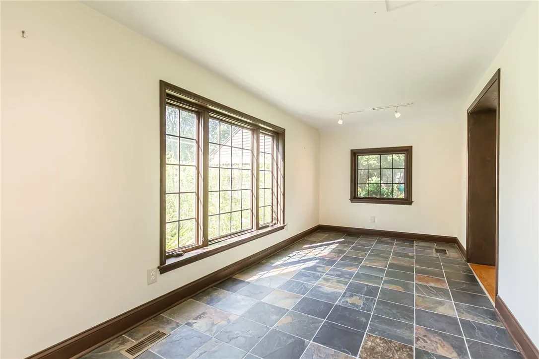 239 Avalon Drive, Brighton, New York 14618, Brighton, New York 14618, 3 Bedrooms Bedrooms, 8 Rooms Rooms,2 BathroomsBathrooms,Residential,Closed,239 Avalon Drive, Brighton, New York 14618,0,R1630452