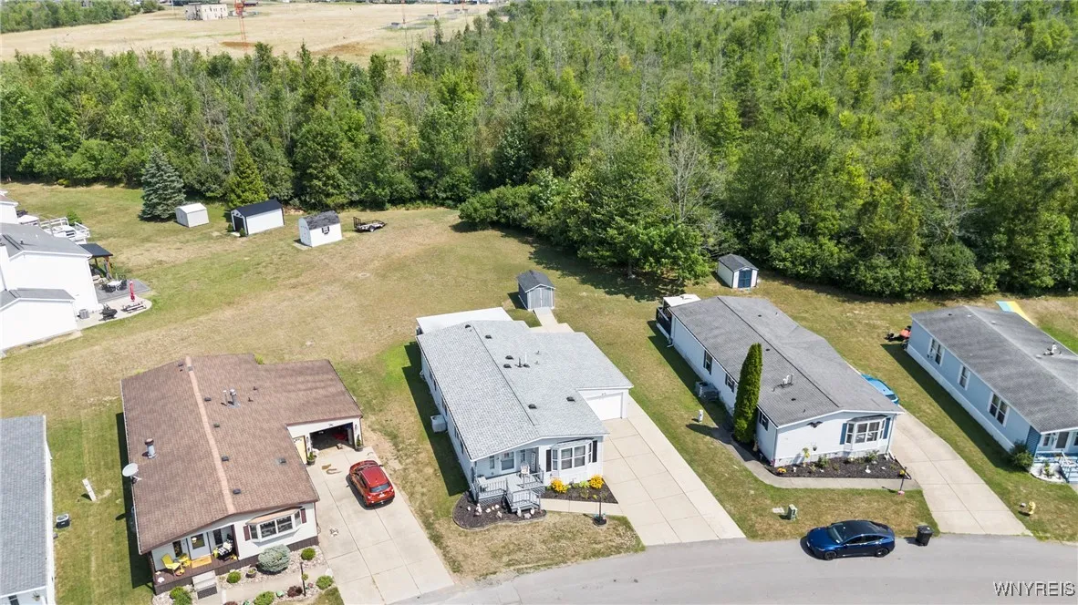 54 North Eaglecrest Drive, Hamburg, New York 14075, Hamburg, New York 14075, 3 Bedrooms Bedrooms, 6 Rooms Rooms,2 BathroomsBathrooms,Residential,For Sale,54 North Eaglecrest Drive, Hamburg, New York 14075,B1630436