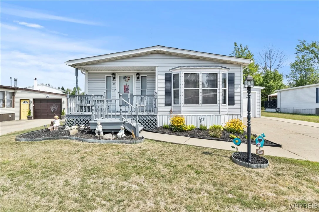54 North Eaglecrest Drive, Hamburg, New York 14075, Hamburg, New York 14075, 3 Bedrooms Bedrooms, 6 Rooms Rooms,2 BathroomsBathrooms,Residential,For Sale,54 North Eaglecrest Drive, Hamburg, New York 14075,B1630436