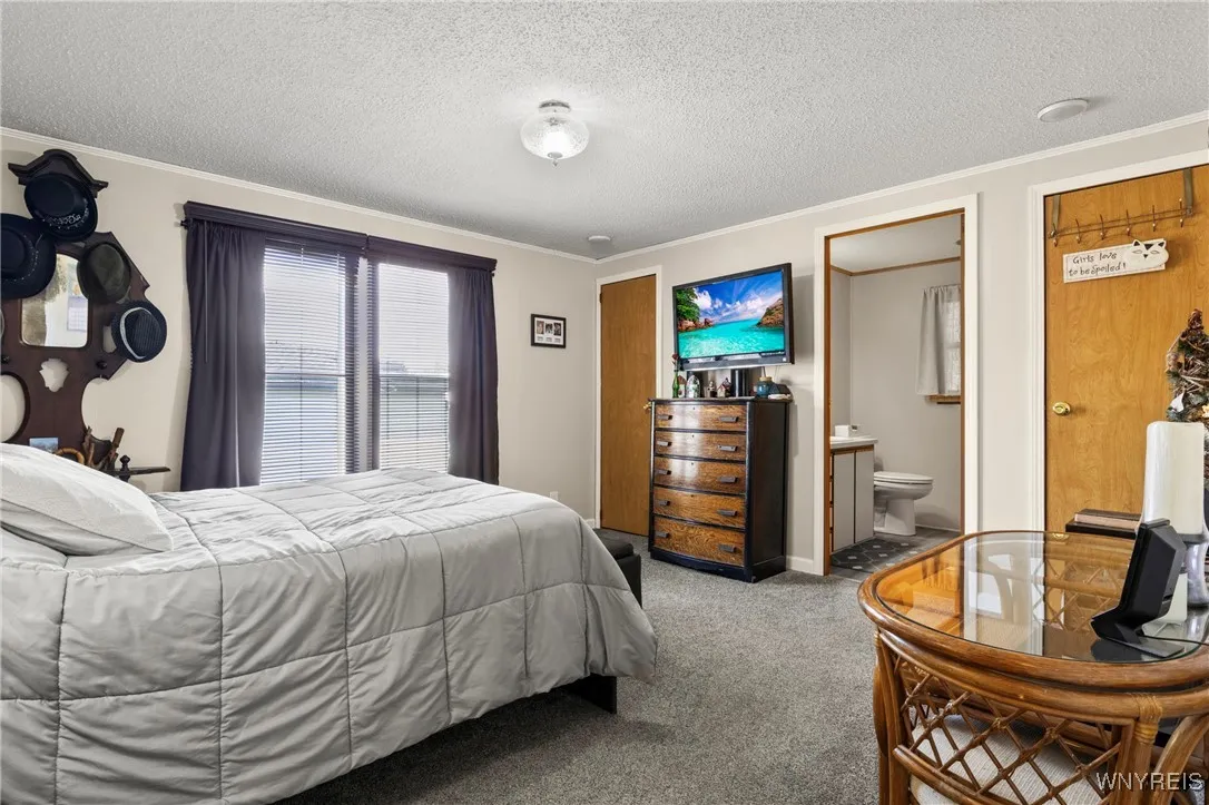 54 North Eaglecrest Drive, Hamburg, New York 14075, Hamburg, New York 14075, 3 Bedrooms Bedrooms, 6 Rooms Rooms,2 BathroomsBathrooms,Residential,For Sale,54 North Eaglecrest Drive, Hamburg, New York 14075,B1630436