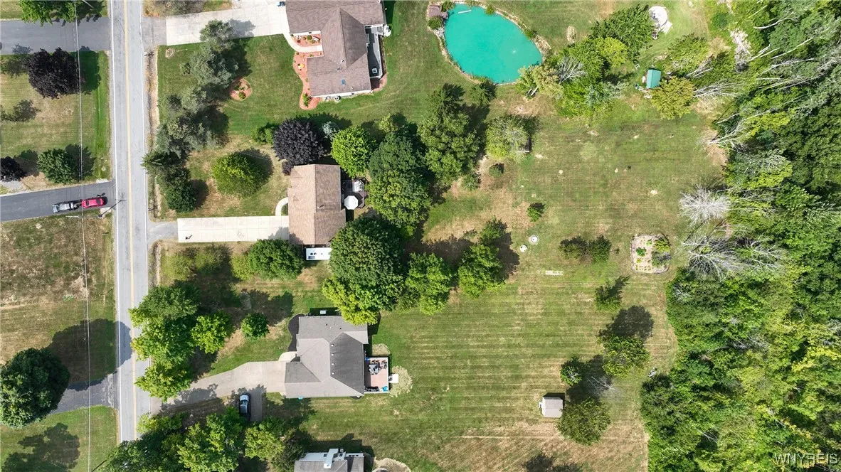 834 Bennett Road, Evans, New York 14006, Evans, New York 14006, 3 Bedrooms Bedrooms, 7 Rooms Rooms,2 BathroomsBathrooms,Residential,Closed,834 Bennett Road, Evans, New York 14006,0,B1630015