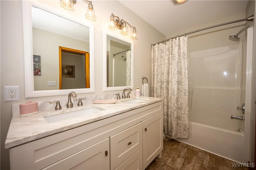 834 Bennett Road, Evans, New York 14006, Evans, New York 14006, 3 Bedrooms Bedrooms, 7 Rooms Rooms,2 BathroomsBathrooms,Residential,Closed,834 Bennett Road, Evans, New York 14006,0,B1630015