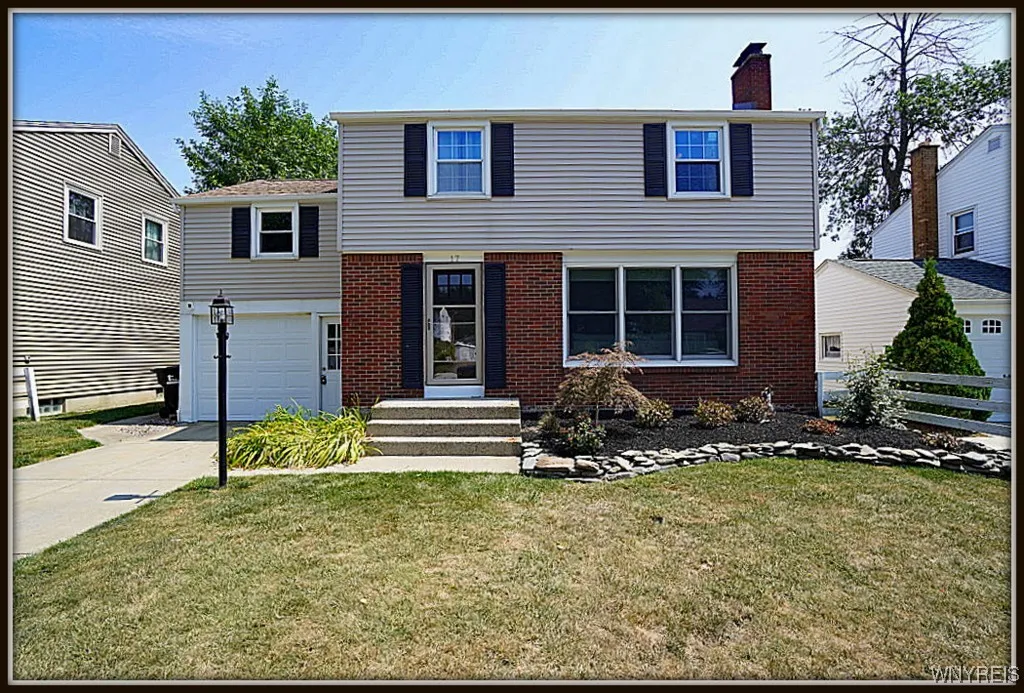 17 Patricia Drive, Tonawanda, New York 14150, Tonawanda, New York 14150, 4 Bedrooms Bedrooms, 8 Rooms Rooms,1 BathroomBathrooms,Residential,For Sale,17 Patricia Drive, Tonawanda, New York 14150,B1629877
