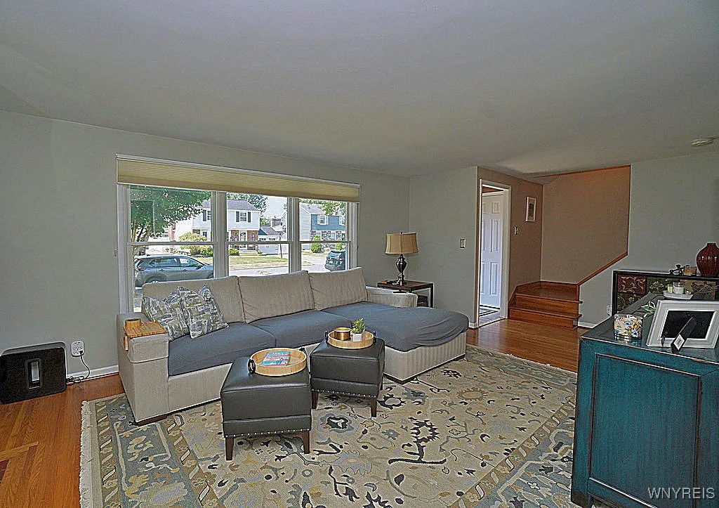 17 Patricia Drive, Tonawanda, New York 14150, Tonawanda, New York 14150, 4 Bedrooms Bedrooms, 8 Rooms Rooms,1 BathroomBathrooms,Residential,For Sale,17 Patricia Drive, Tonawanda, New York 14150,B1629877