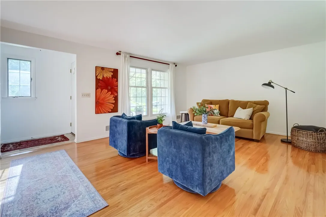 34 Harper Drive, Pittsford, New York 14534, Pittsford, New York 14534, 3 Bedrooms Bedrooms, 9 Rooms Rooms,2 BathroomsBathrooms,Residential,Closed,34 Harper Drive, Pittsford, New York 14534,0,R1629708