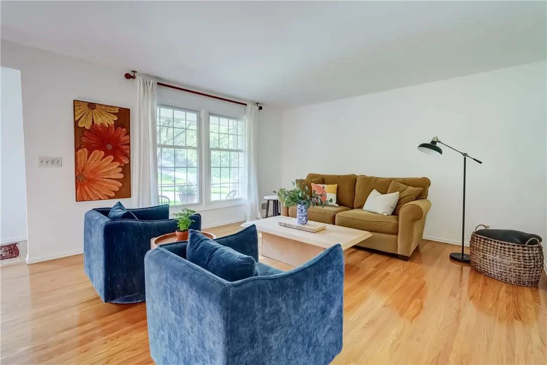 34 Harper Drive, Pittsford, New York 14534, Pittsford, New York 14534, 3 Bedrooms Bedrooms, 9 Rooms Rooms,2 BathroomsBathrooms,Residential,Closed,34 Harper Drive, Pittsford, New York 14534,0,R1629708