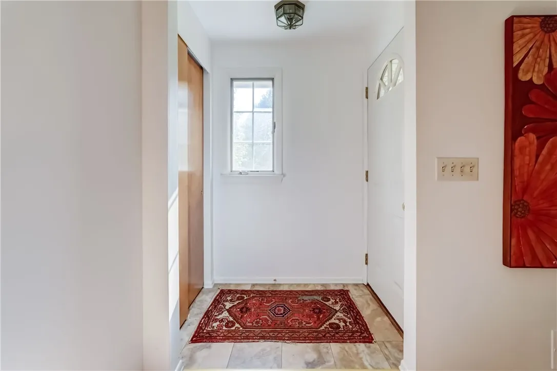 Front door/foyer