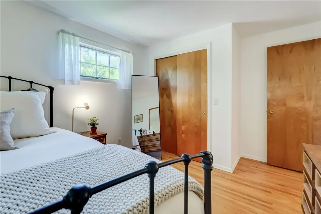 34 Harper Drive, Pittsford, New York 14534, Pittsford, New York 14534, 3 Bedrooms Bedrooms, 9 Rooms Rooms,2 BathroomsBathrooms,Residential,Closed,34 Harper Drive, Pittsford, New York 14534,0,R1629708