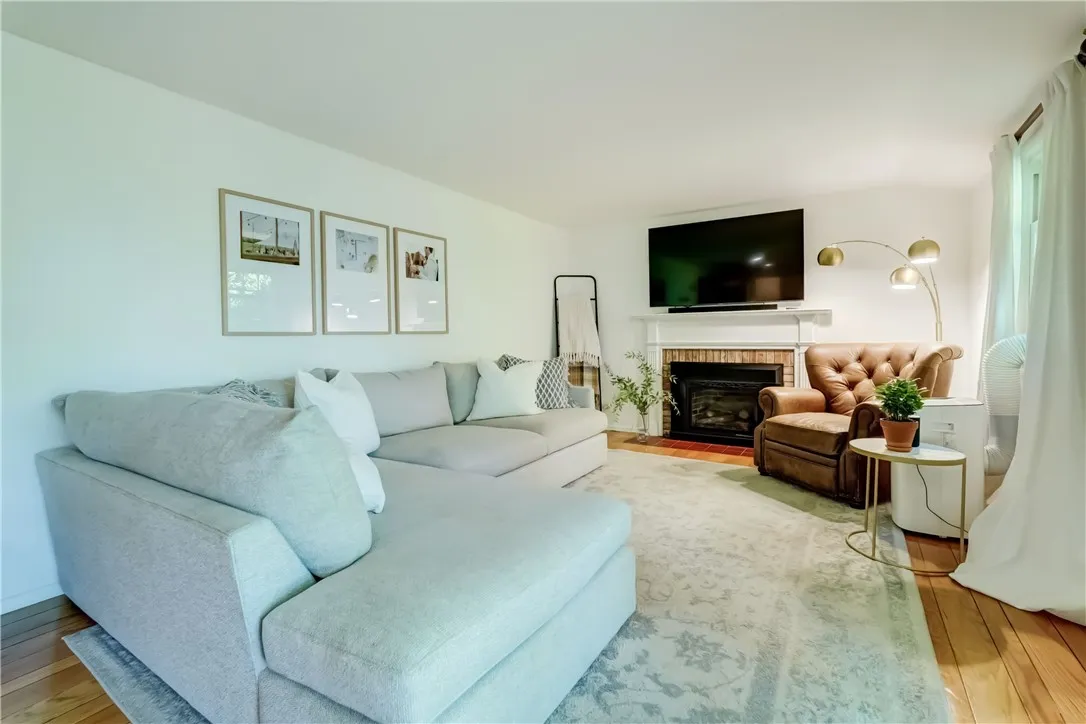 34 Harper Drive, Pittsford, New York 14534, Pittsford, New York 14534, 3 Bedrooms Bedrooms, 9 Rooms Rooms,2 BathroomsBathrooms,Residential,Closed,34 Harper Drive, Pittsford, New York 14534,0,R1629708