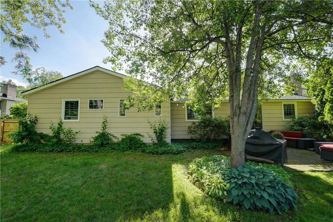 34 Harper Drive, Pittsford, New York 14534, Pittsford, New York 14534, 3 Bedrooms Bedrooms, 9 Rooms Rooms,2 BathroomsBathrooms,Residential,Closed,34 Harper Drive, Pittsford, New York 14534,0,R1629708