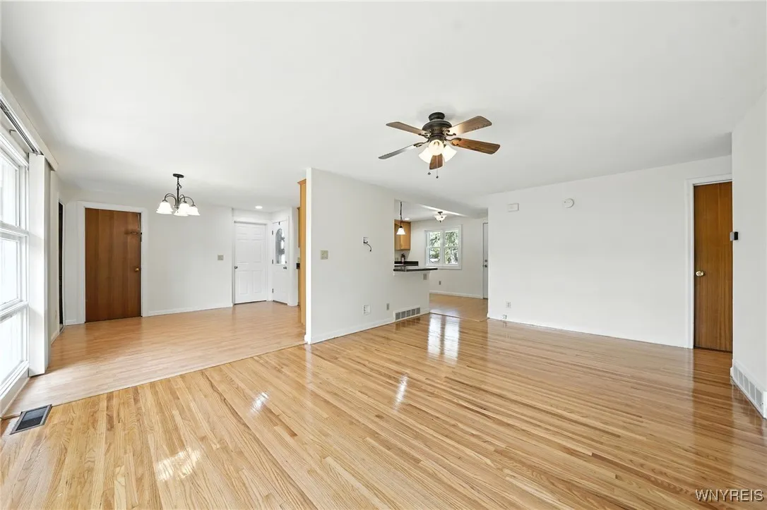 542 Woodstock Avenue, Tonawanda, New York 14150, Tonawanda, New York 14150, 3 Bedrooms Bedrooms, 7 Rooms Rooms,2 BathroomsBathrooms,Residential,For Sale,542 Woodstock Avenue, Tonawanda, New York 14150,B1630290
